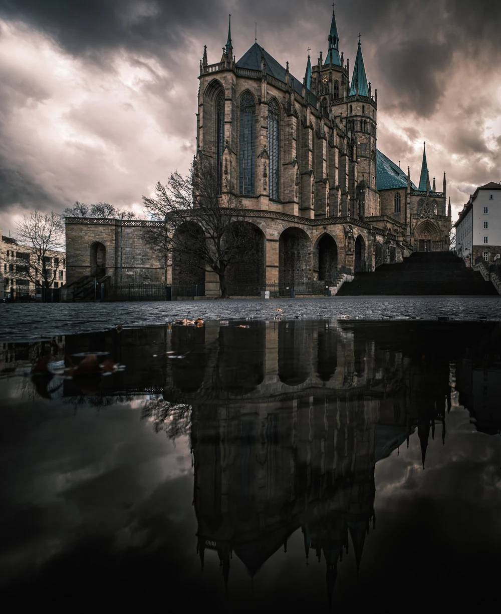 Dramatischer Dom