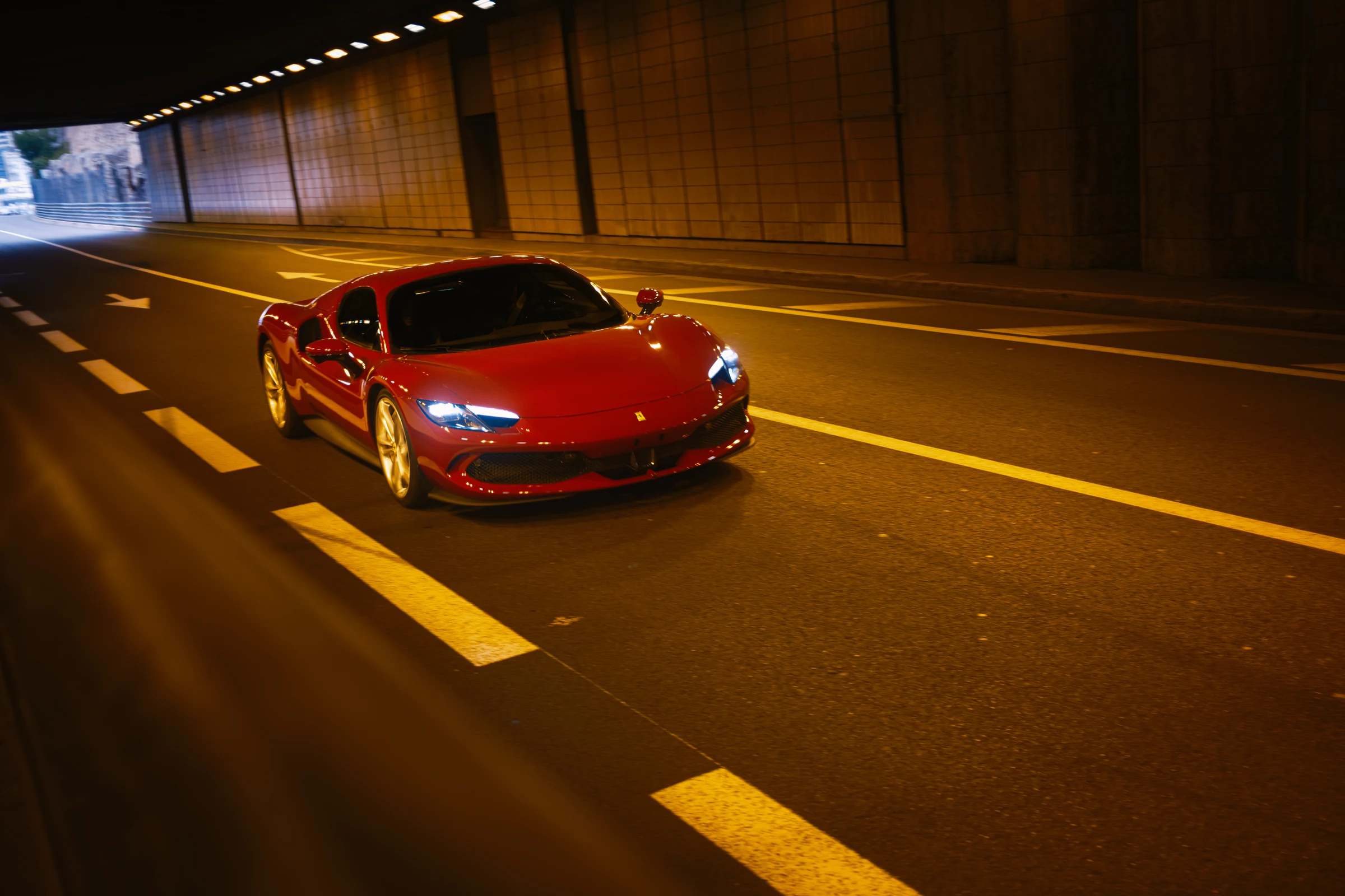 Ferrari 396 GTB im Monaco Tunnel